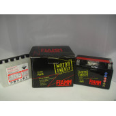 FTX9-BS BATTERIA MOTO FIAMM PIAGGIO ENERGY AGM YUASA YTX9-BS 12V 8Ah + LIQUIDO